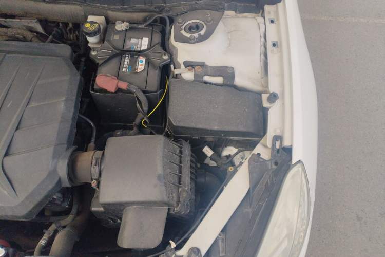 Used Bestune B70 2018 2.0L Automatic Connected Smart Edition Engine Bay Left