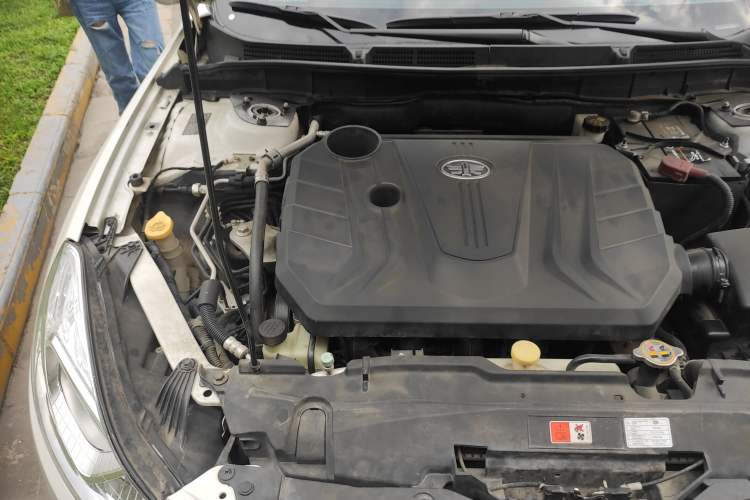 Used Bestune B70 2018 2.0L Automatic Connected Smart Edition Engine Bay Right