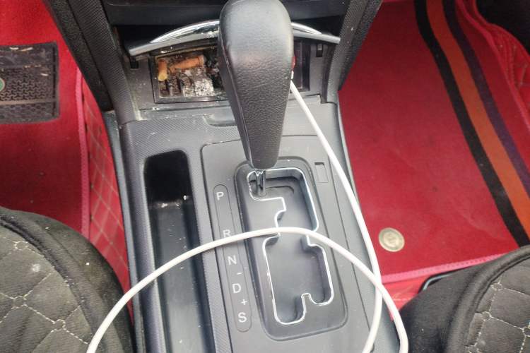 Used Bestune B70 2018 2.0L Automatic Connected Smart Edition Gear Lever