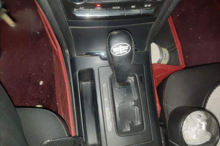 Used Bestune B70 2018 2.0L Automatic Connected Smart Edition Gear Lever