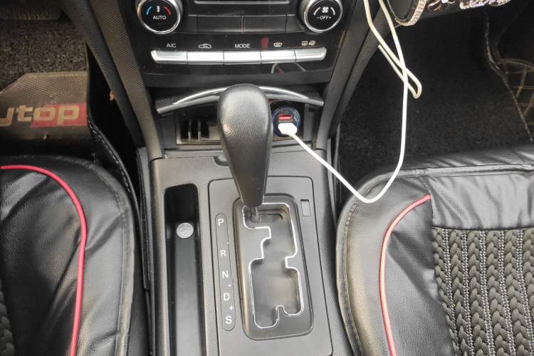 Used Bestune B70 2018 2.0L Automatic Connected Smart Edition Gear Lever