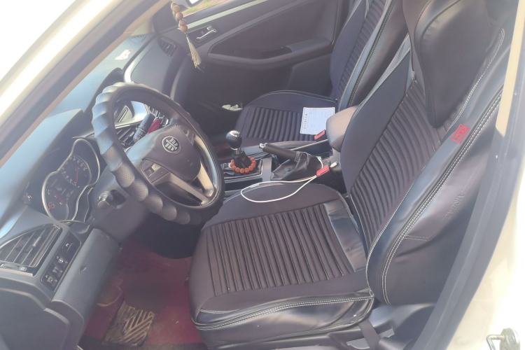 Used Bestune B70 2018 2.0L Manual Connected Smart Edition Left Front Seat