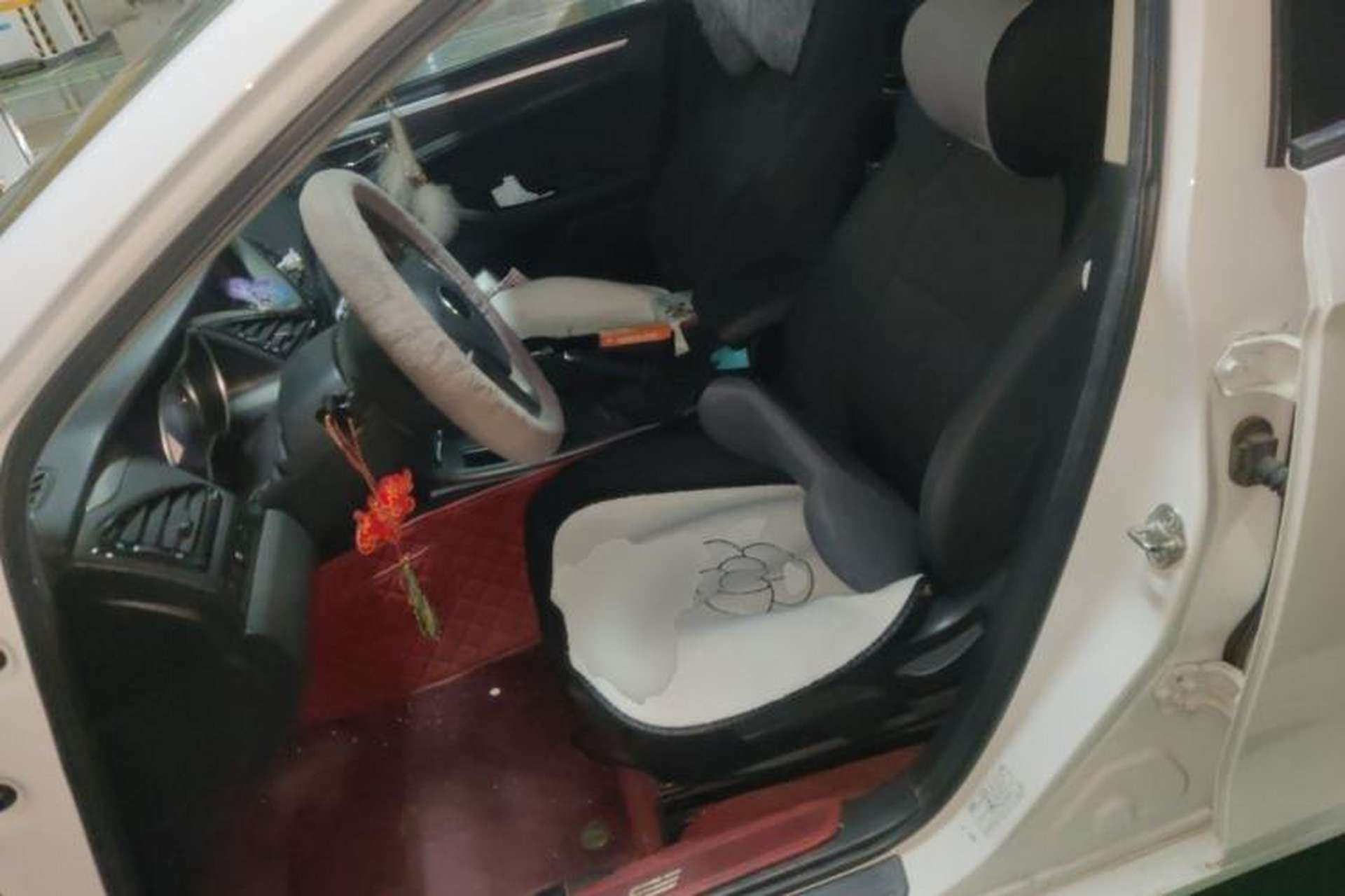 Used Bestune B70 2018 2.0L Automatic Connected Smart Edition Left Front Seat