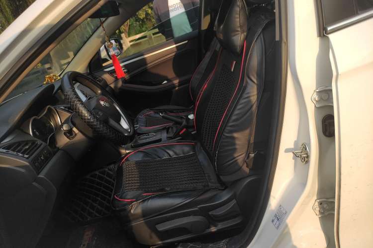 Used Bestune B70 2018 2.0L Automatic Connected Smart Edition Left Front Seat