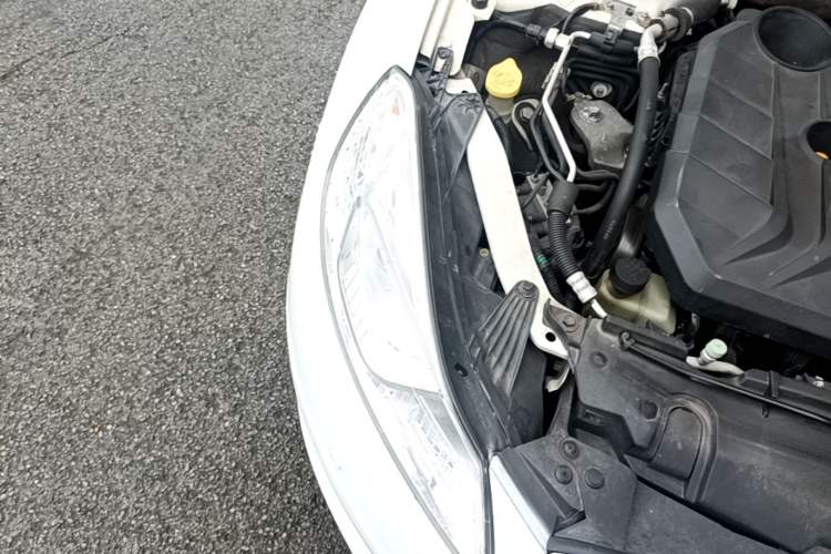 Used Bestune B70 2018 2.0L Automatic Connected Smart Edition Right Front Headlight