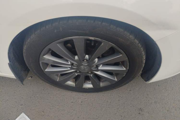 Used Bestune B70 2018 2.0L Automatic Connected Smart Edition Right Front Wheel Hub