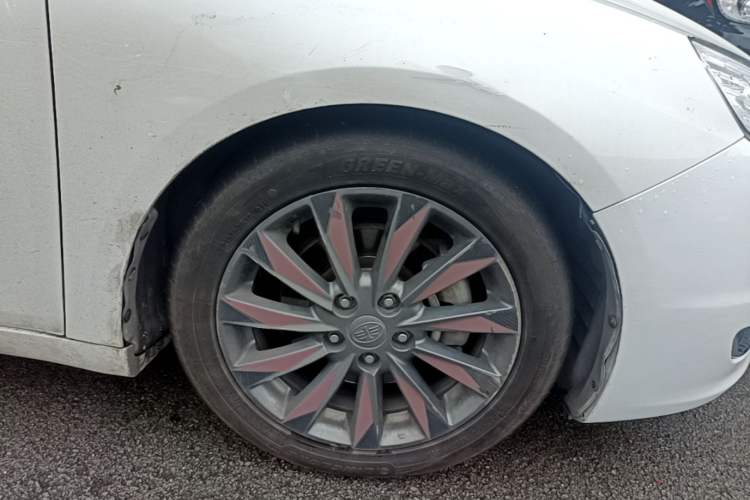 Used Bestune B70 2018 2.0L Automatic Connected Smart Edition Right Front Wheel Hub