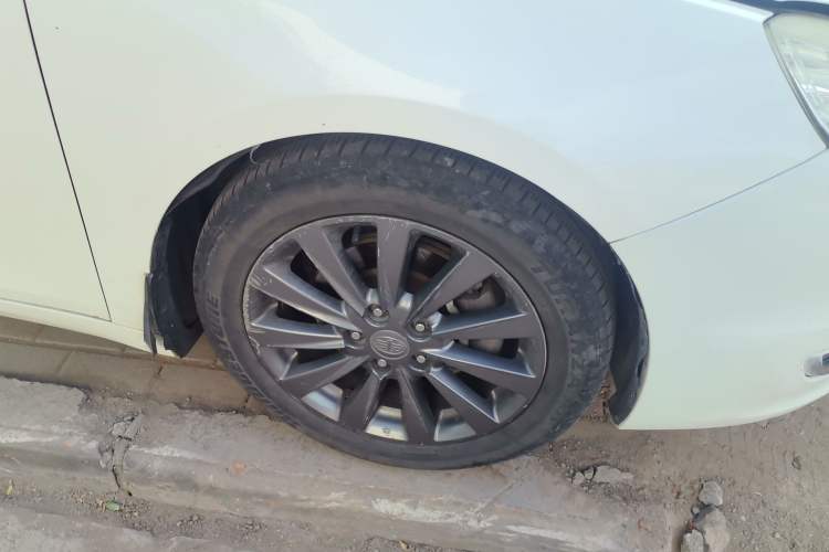 Used Bestune B70 2018 2.0L Manual Connected Smart Edition Right Front Wheel Hub