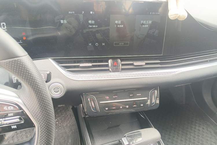 Used Bestune B70 2021 1.5T Automatic Enjoyment Model Audio And AC Panel