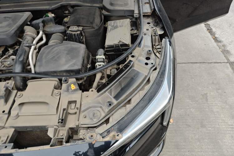 Used Bestune B70 2021 1.5T Automatic Premium Edition Engine Bay Left