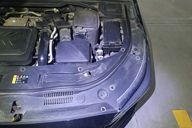 Used Bestune B70 2021 1.5T Automatic Enjoyment Model Engine Bay Left