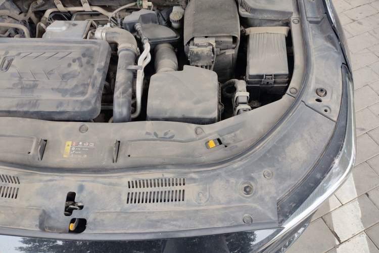 Used Bestune B70 2021 1.5T Automatic 15th Anniversary Edition Engine Bay Left