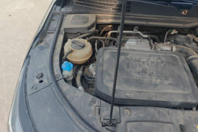 Used Bestune B70 2021 1.5T Automatic 15th Anniversary Edition Engine Bay Right