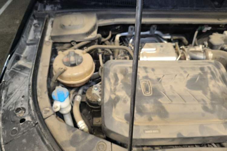 Used Bestune B70 2021 1.5T Automatic 15th Anniversary Edition Engine Bay Right