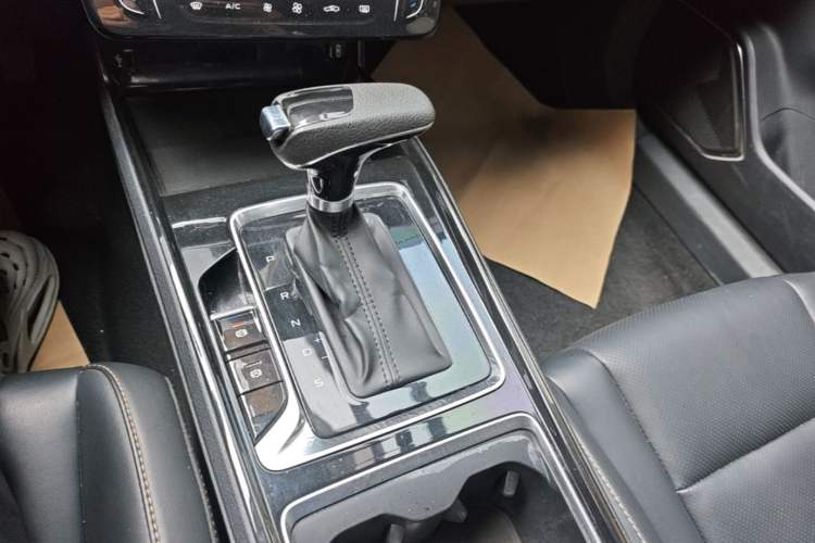 Used Bestune B70 2021 1.5T Automatic Enjoyment Model Gear Lever
