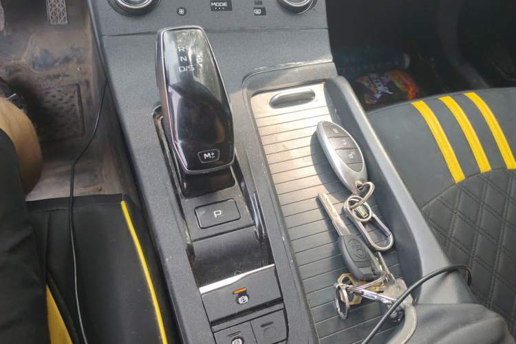 Used Bestune B70 2021 1.5T Automatic Premium Edition Gear Lever