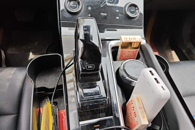 Used Bestune B70 2021 1.5T Automatic Smart Enjoyment Edition Gear Lever
