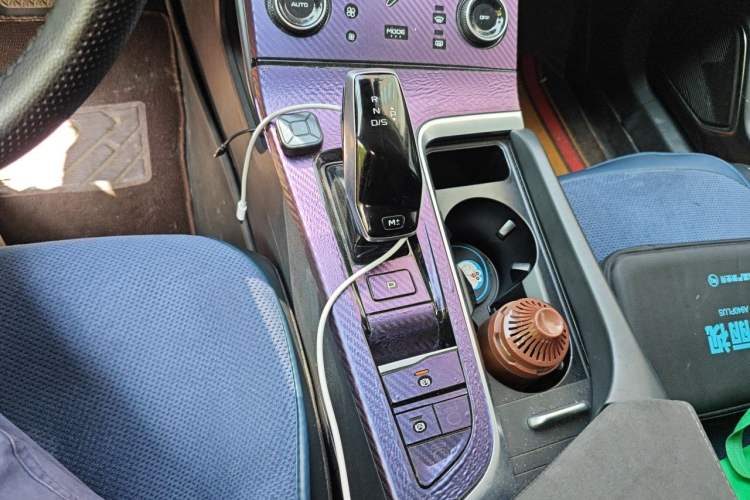 Used Bestune B70 2021 1.5T Automatic 15th Anniversary Edition Gear Lever