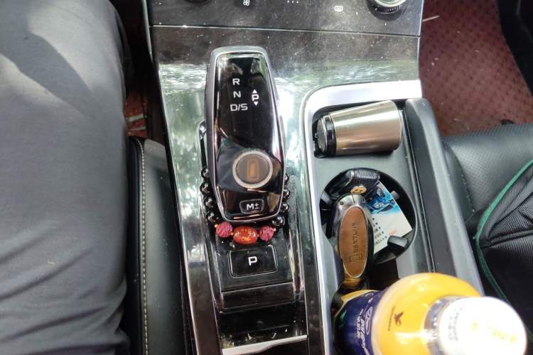Used Bestune B70 2021 1.5T Automatic 15th Anniversary Edition Gear Lever