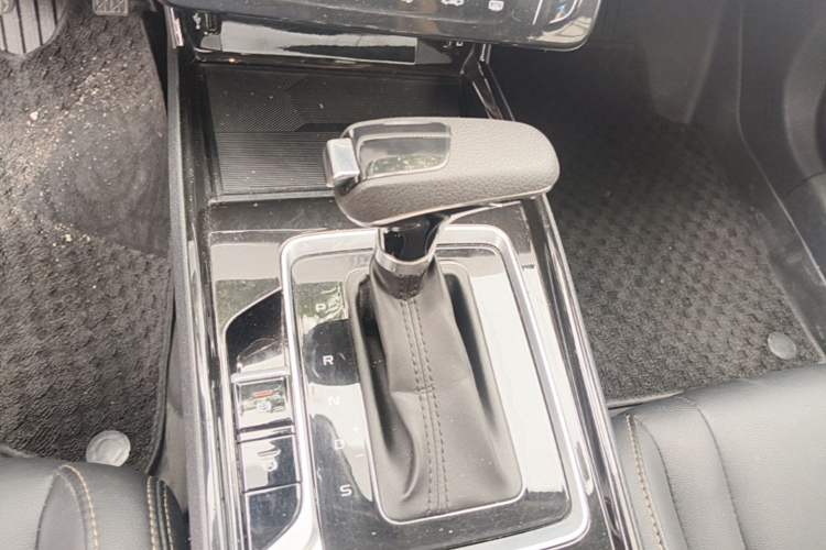Used Bestune B70 2021 1.5T Automatic Enjoyment Model Gear Lever
