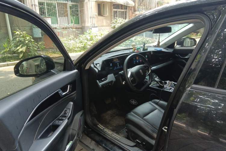 Used Bestune B70 2021 1.5T Automatic 15th Anniversary Edition Interior 3
