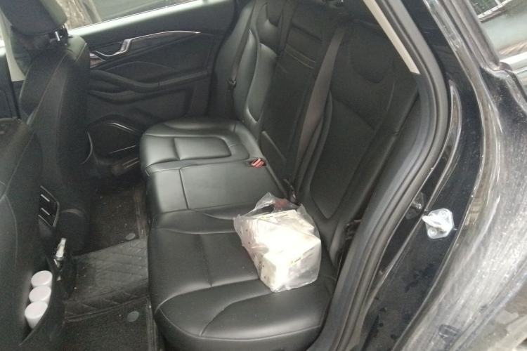 Used Bestune B70 2021 1.5T Automatic 15th Anniversary Edition Interior 4