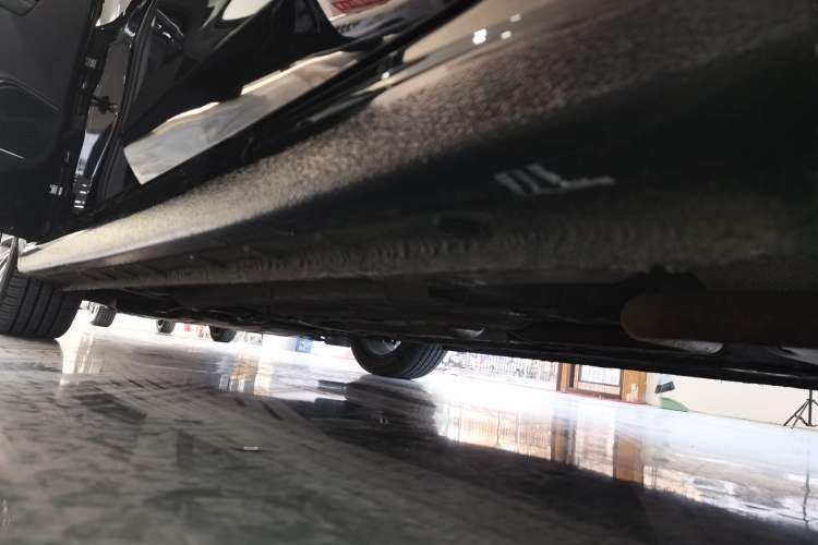 Used Bestune B70 2021 1.5T Automatic 15th Anniversary Edition Left Side Sill