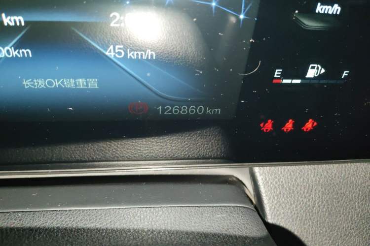 Used Bestune B70 2021 1.5T Automatic Premium Edition Odometer Close Up