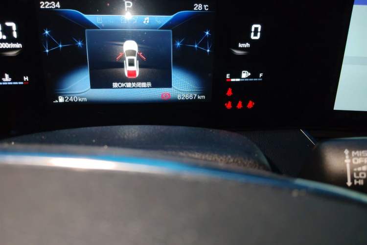 Used Bestune B70 2021 2.0T Automatic Enjoyment Version Odometer Close Up