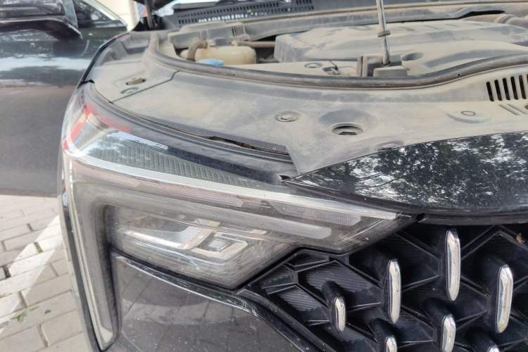 Used Bestune B70 2021 1.5T Automatic 15th Anniversary Edition Right Front Headlight