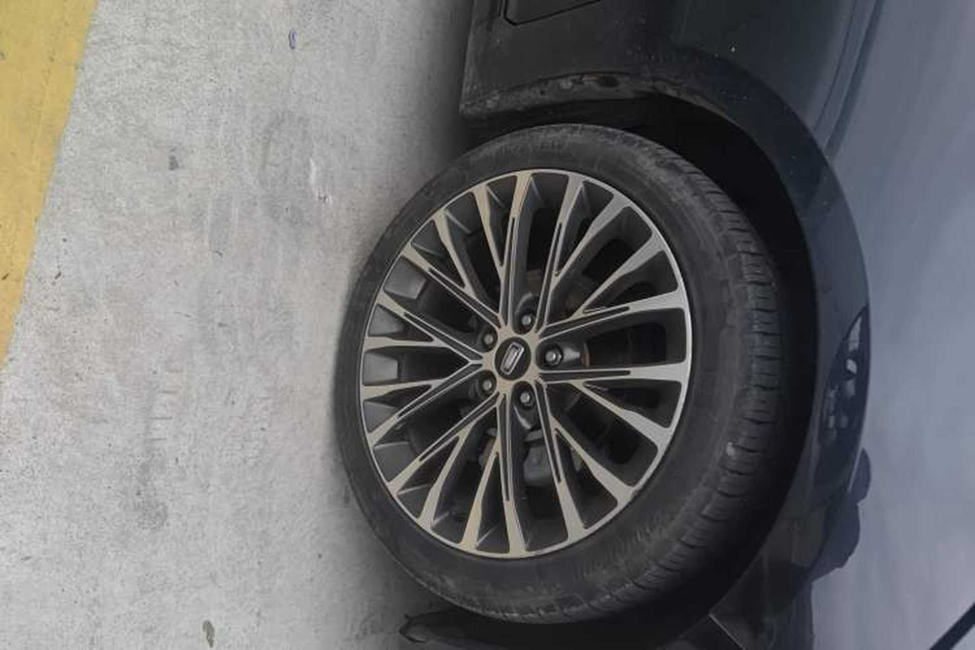 Used Bestune B70 2021 1.5T Automatic Enjoyment Model Right Front Wheel Hub