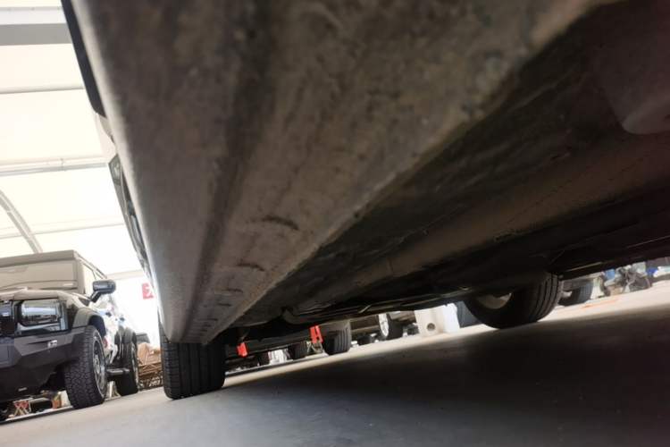 Used Bestune B70 2021 1.5T Automatic 15th Anniversary Edition Right Side Sill
