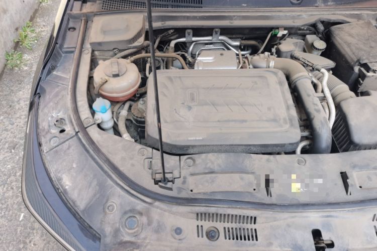 Used Bestune B70 2021 1.5T Automatic 15th Anniversary Edition Engine Bay Right