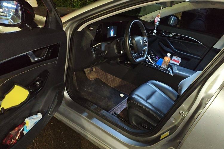 Used Bestune B70 2021 1.5T Automatic 15th Anniversary Edition Interior 3