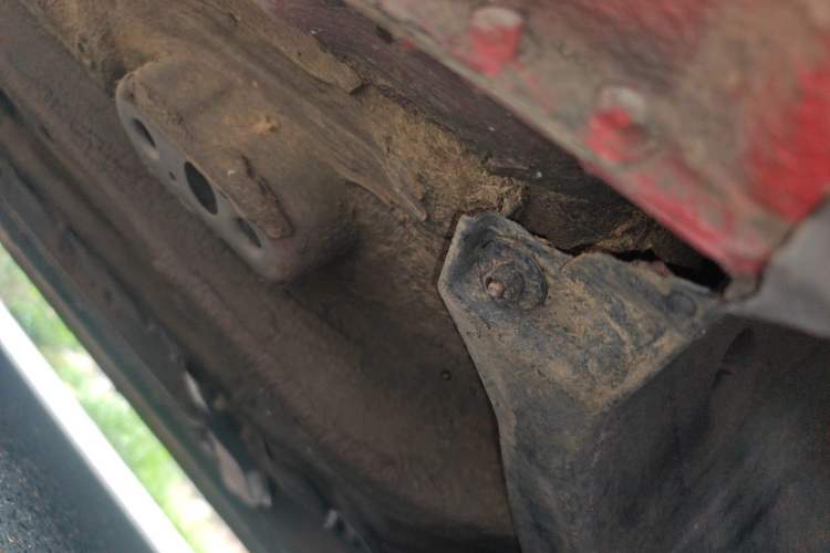 Used Bestune B70 2021 1.5T Automatic 15th Anniversary Edition Chassis Front Right