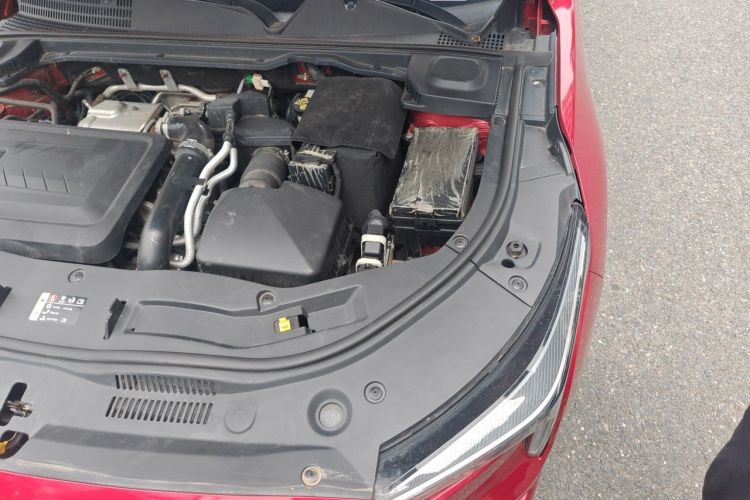 Used Bestune B70 2021 1.5T Automatic 15th Anniversary Edition Engine Bay Left