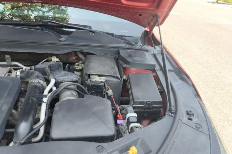Used Bestune B70 2021 1.5T Automatic Premium Edition Engine Bay Left