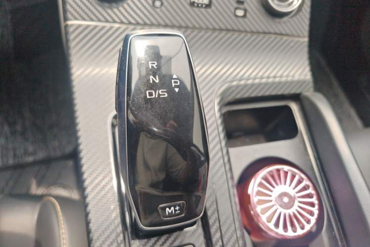 Used Bestune B70 2021 1.5T Automatic 15th Anniversary Edition Gear Lever