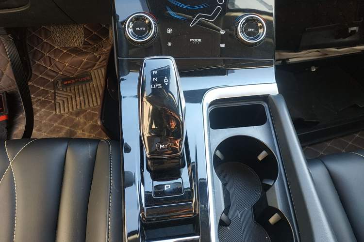 Used Bestune B70 2021 1.5T Automatic Enjoyment Model Gear Lever
