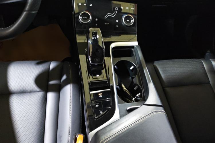 Used Bestune B70 2021 1.5T Automatic Smart Enjoyment Edition Gear Lever