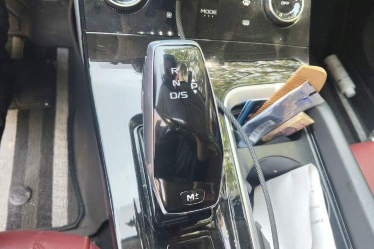 Used Bestune B70 2021 1.5T Automatic Premium Edition Gear Lever