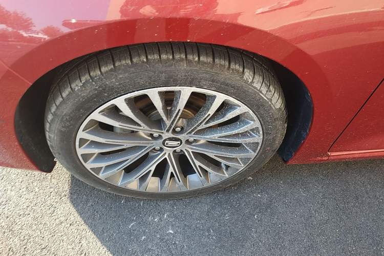 Used Bestune B70 2021 1.5T Automatic Enjoyment Model Left Front Wheel Hub