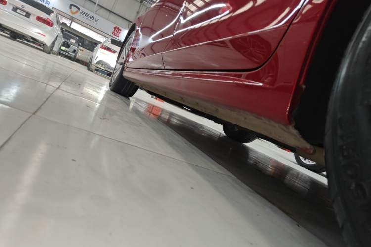 Used Bestune B70 2021 1.5T Automatic Premium Edition Left Side Sill