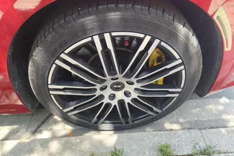 Used Bestune B70 2021 1.5T Automatic Premium Edition Right Front Wheel Hub