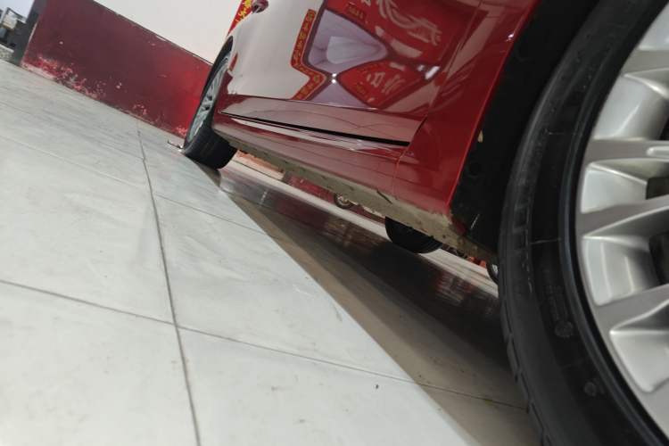 Used Bestune B70 2021 1.5T Automatic Premium Edition Right Side Sill