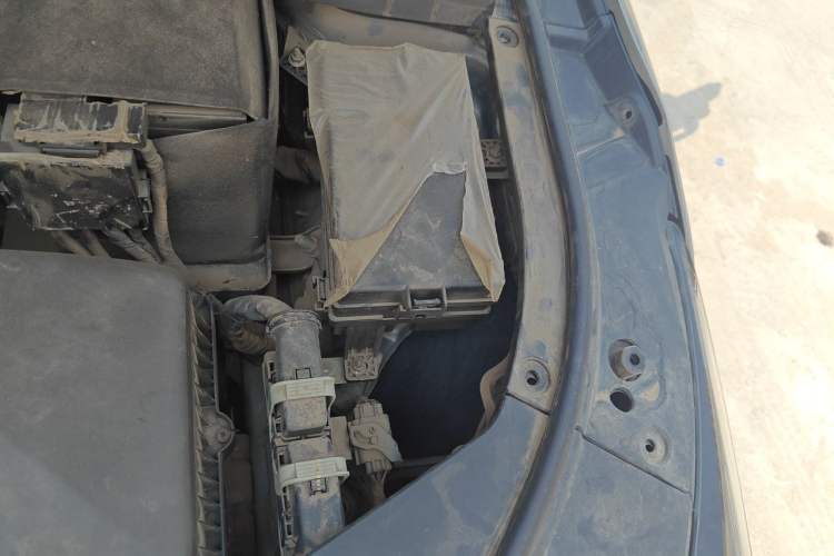 Used Bestune B70 2021 1.5T Automatic 15th Anniversary Edition Engine Bay Left