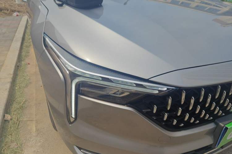 Used Bestune B70 2021 1.5T Automatic 15th Anniversary Edition Right Front Headlight