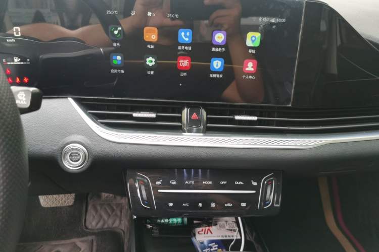 Used Bestune B70 2021 1.5T Automatic Premium Edition Audio And AC Panel