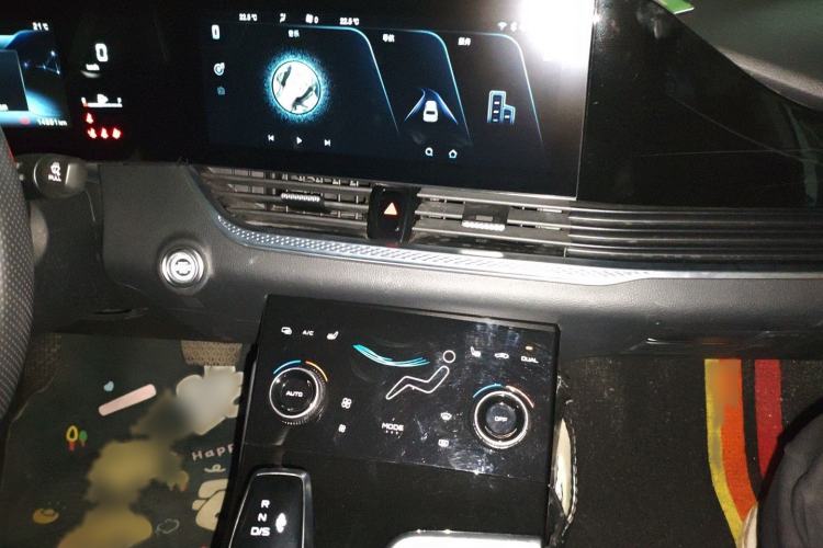 Used Bestune B70 2021 1.5T Automatic Smart Enjoyment Edition Audio And AC Panel