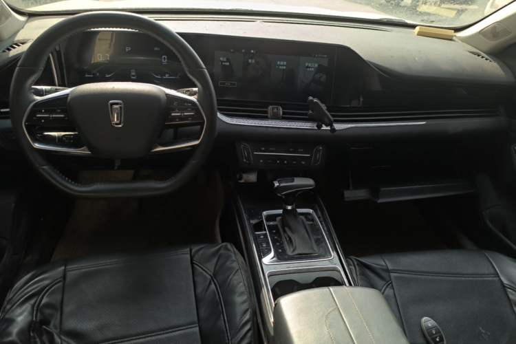 Used Bestune B70 2021 1.5T Automatic Enjoyment Model Center Console